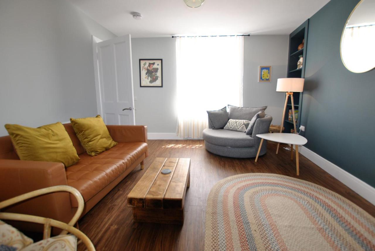 Auld Fishers Catch- Homely Apartment Near The Sea アンストラザー エクステリア 写真
